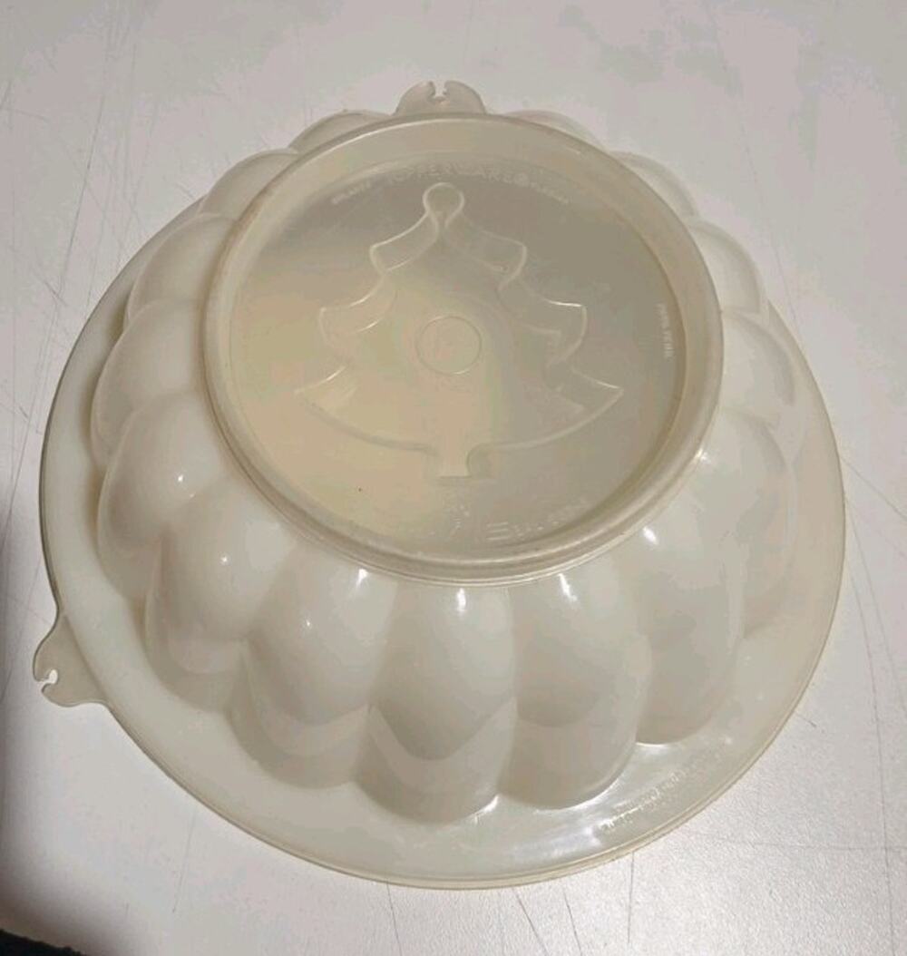 Tupperware Vintage Jello Mold Christmas Tree